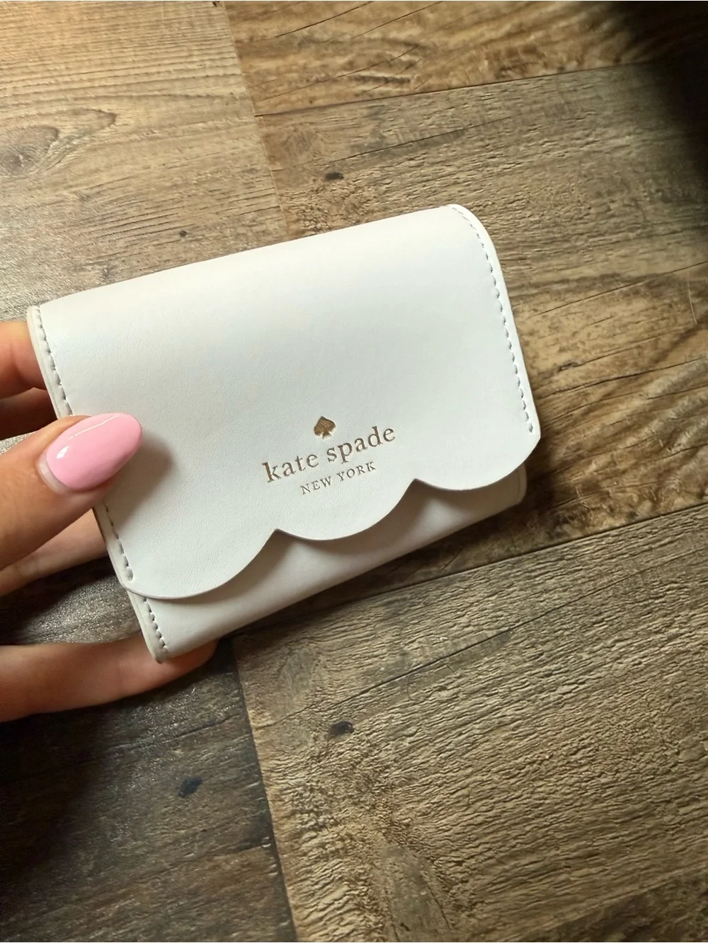 kate spade White Scallop-Edge Card Wallet with Gold Logo